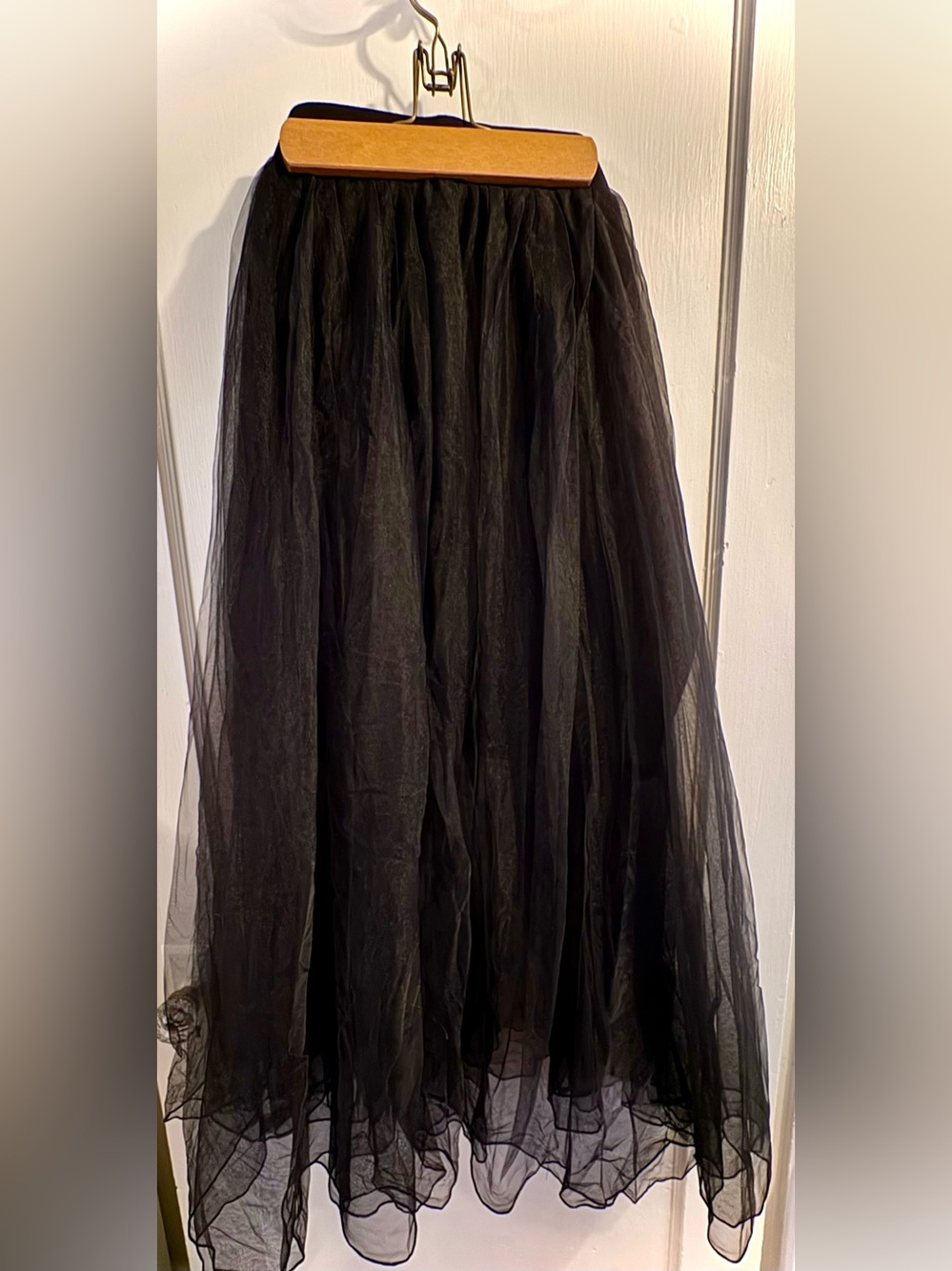Torrid Maxi Tulle Velvet Hidden Mini
Skirt Size 2 NWOT 2X 18 20 Whimsigoth